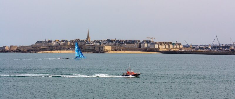 Vue sur Saint-Malo depuis le GR34 à Dinard