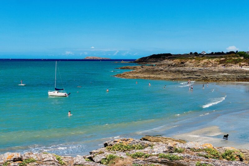 La plage-des-Briantais